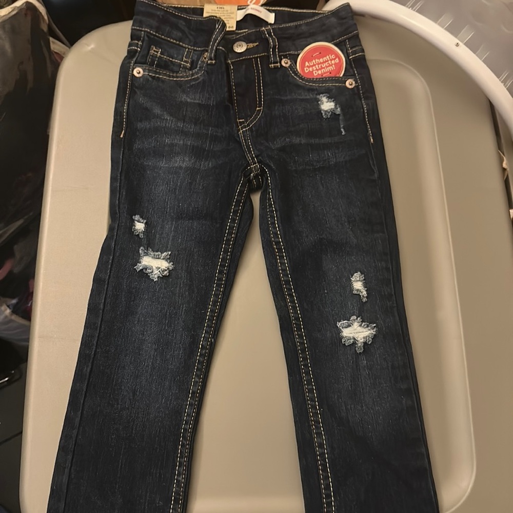 Girls Levi’s jeans